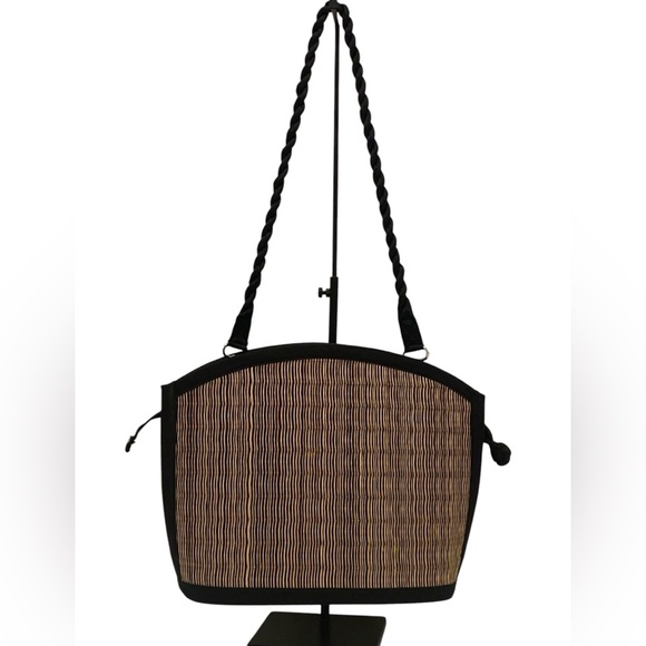 Baskets of Cambodia Wicker Shoulder Bag - Like New - Picture 2 of 10